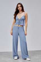 Önden Bağlamalı Crop Top & Bol Paça Dokulu Pantolon Takım