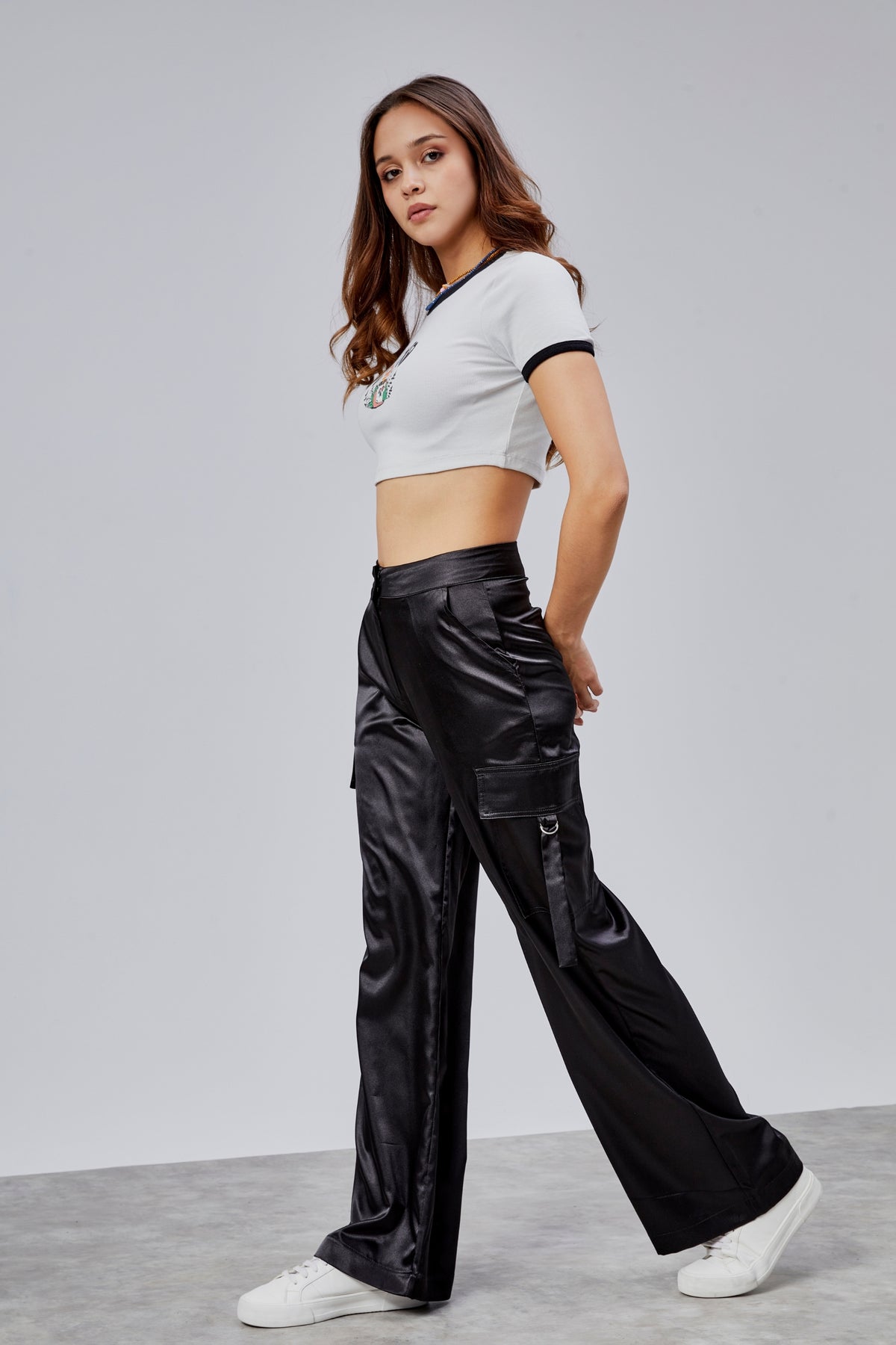 Baskılı Kısa Kollu Crop T-Shirt - Gri - Nineteen Brand