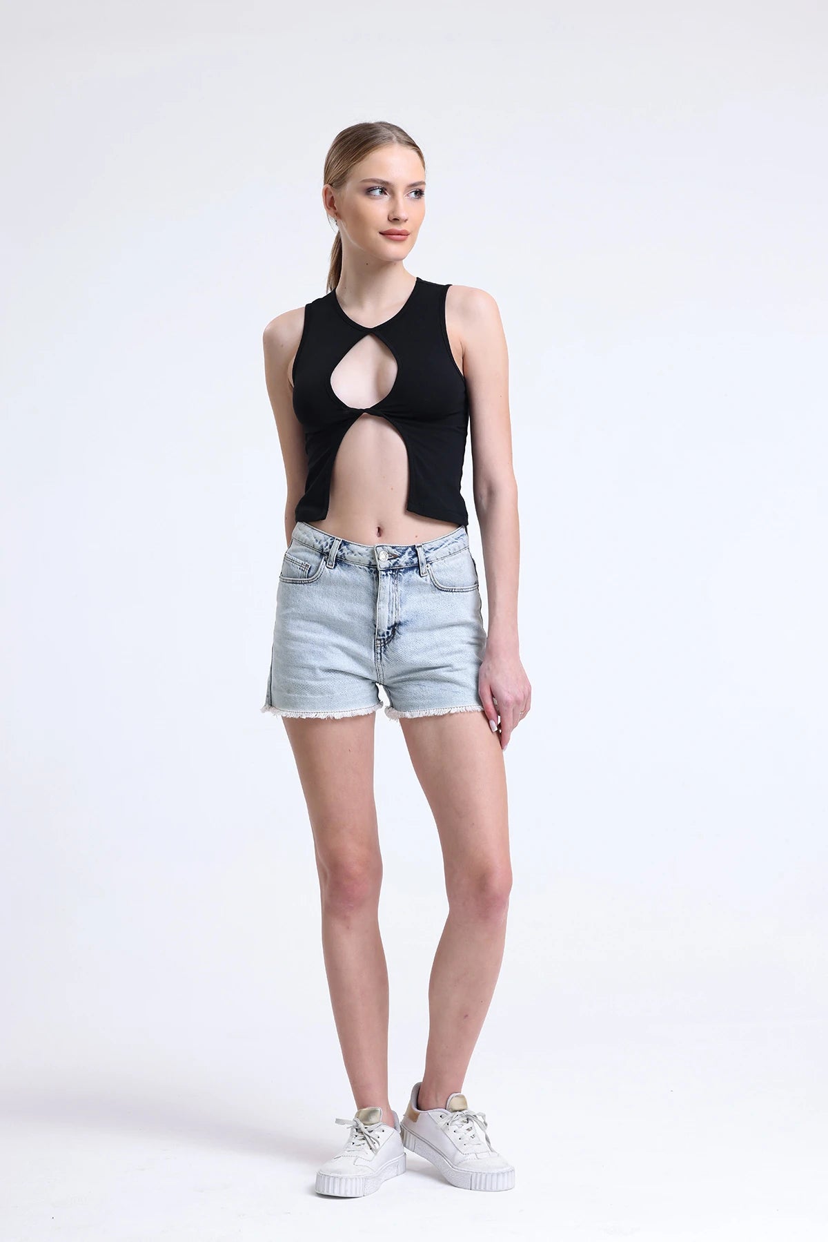 Göğüs ve Göbek Dekolteli Kolsuz Bluz - Nineteen Brand
