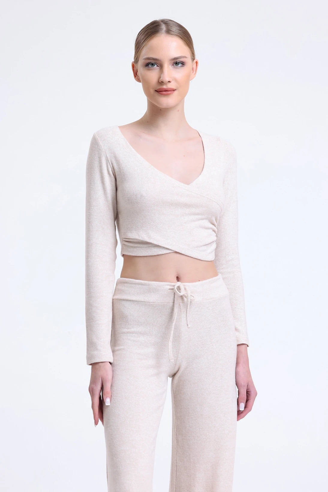 Uzun Kollu V Yaka Detaylı Crop Bluz