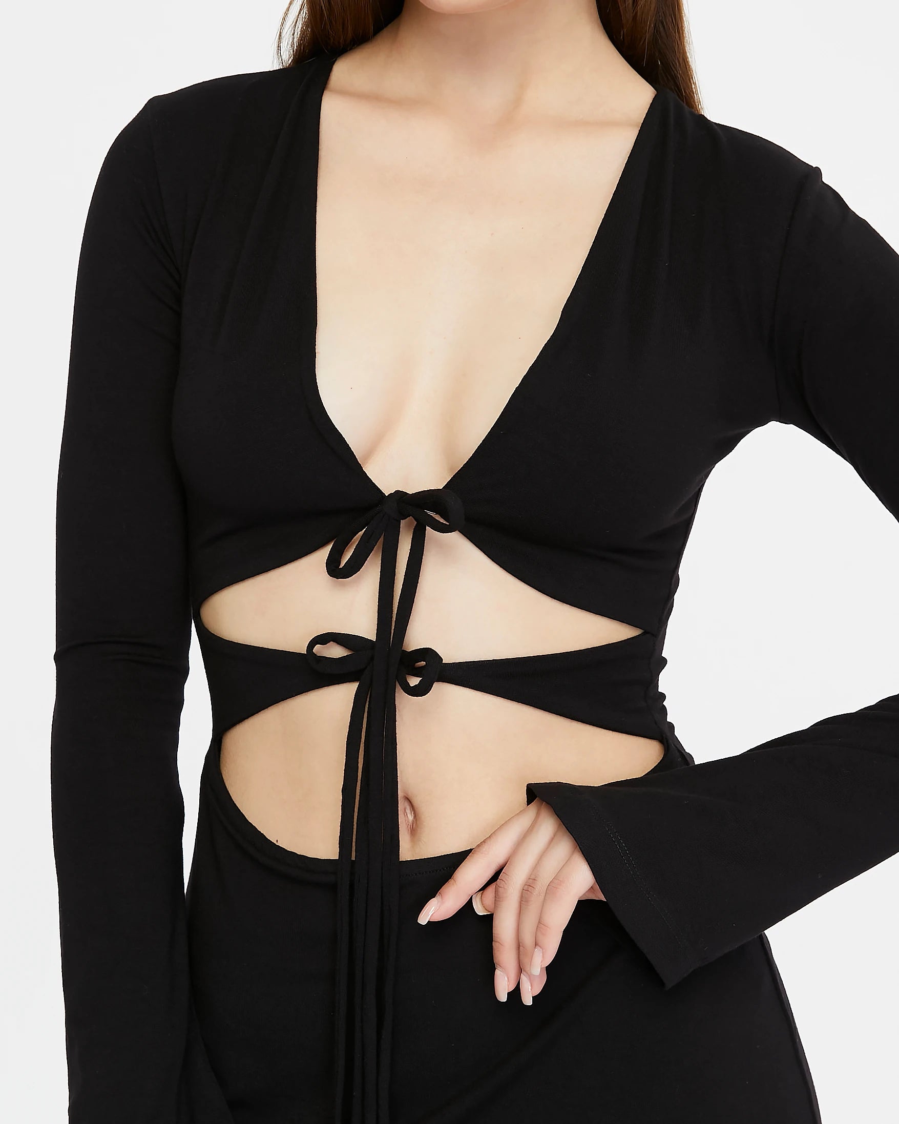 Serena Viskon Pencere Cut-Out Dekolteli Uzun Kollu Mini Elbise - Siyah