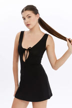 Göğüs Dekolte Bağcık Detaylı Mini Elbise - Siyah