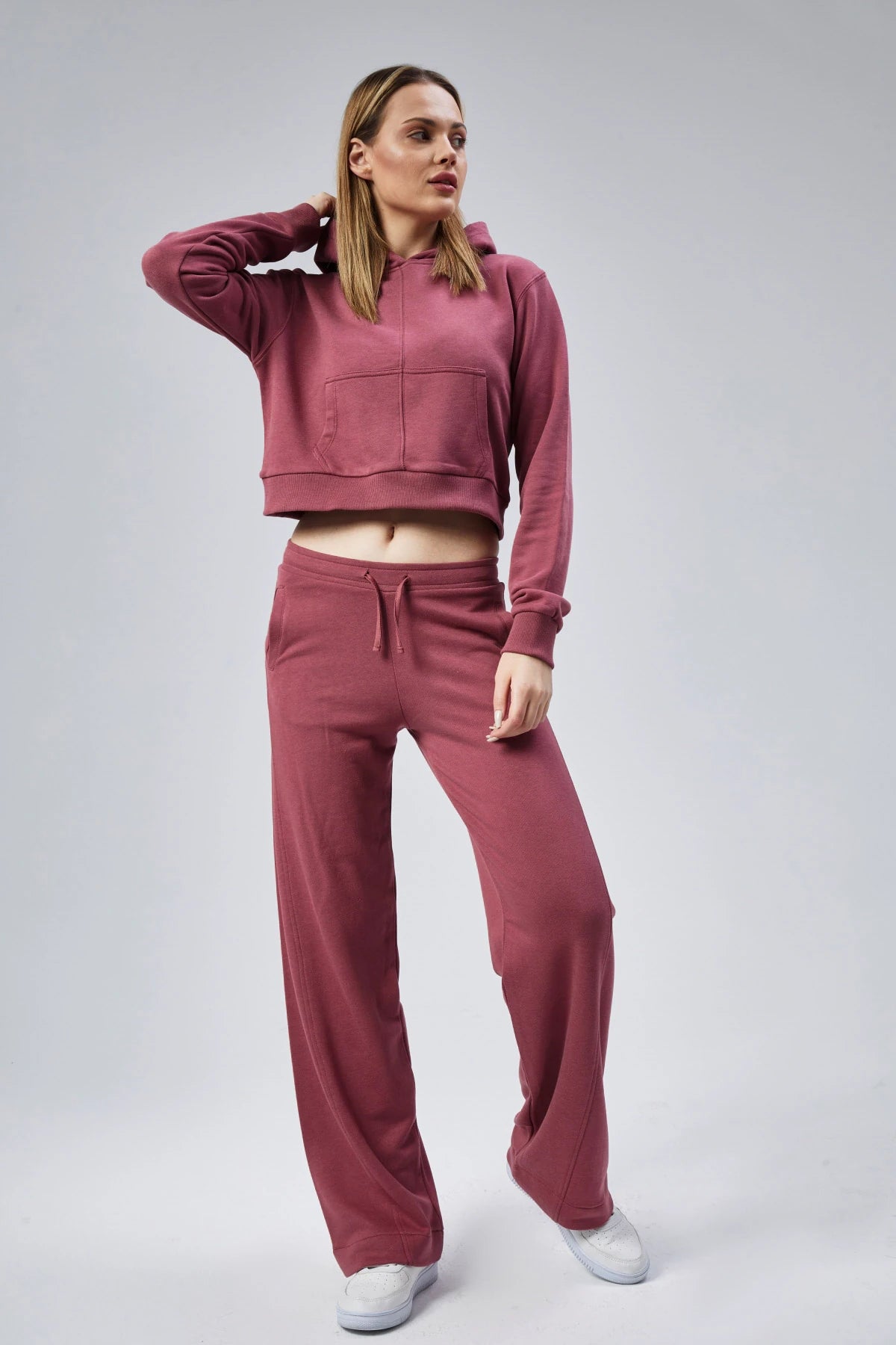 Dikiş Detaylı Cepli Crop Sweatshirt