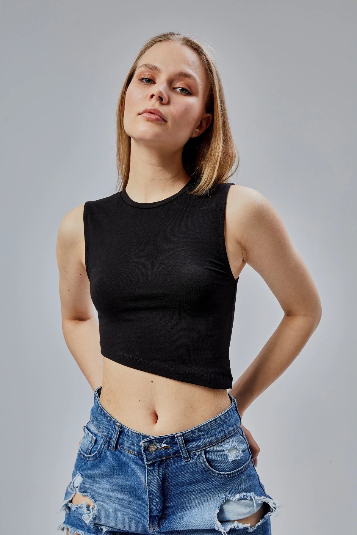 Asimetrik Kesim Crop Top