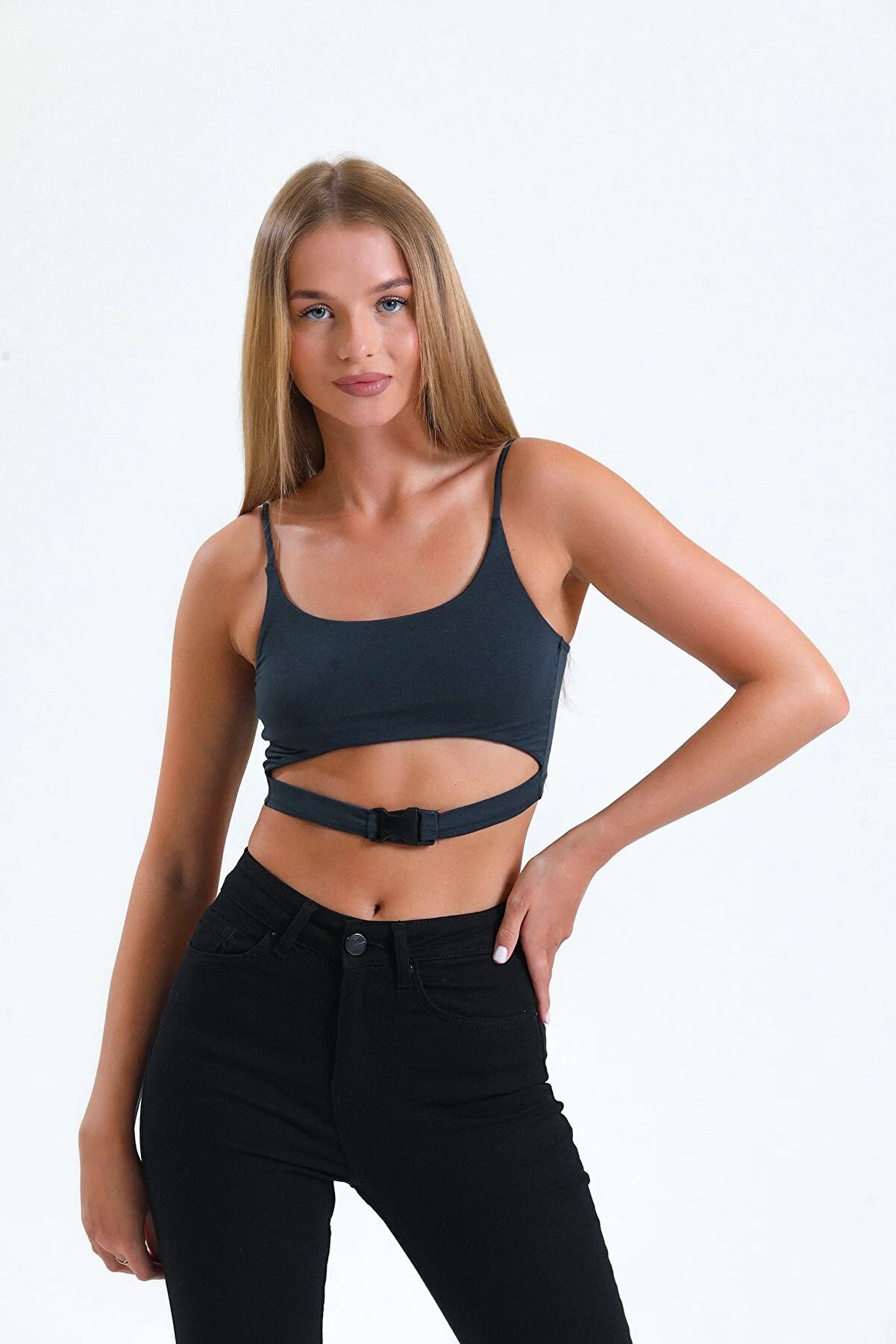 Toka Detaylı Cut-Out Viskon Büstiyer