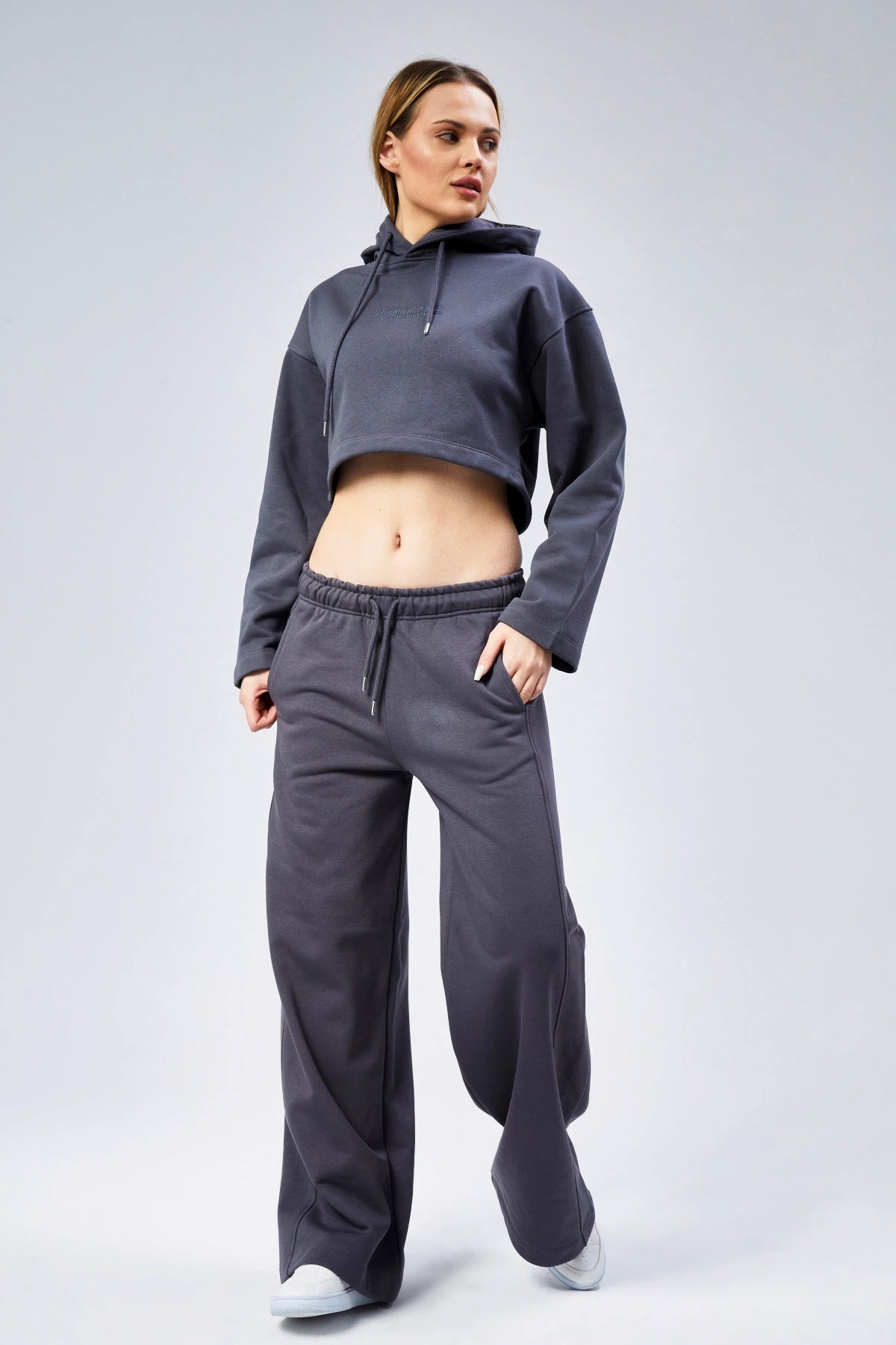 Oversize Crop Nakış Sloganlı Şardonlu Sweatshirt