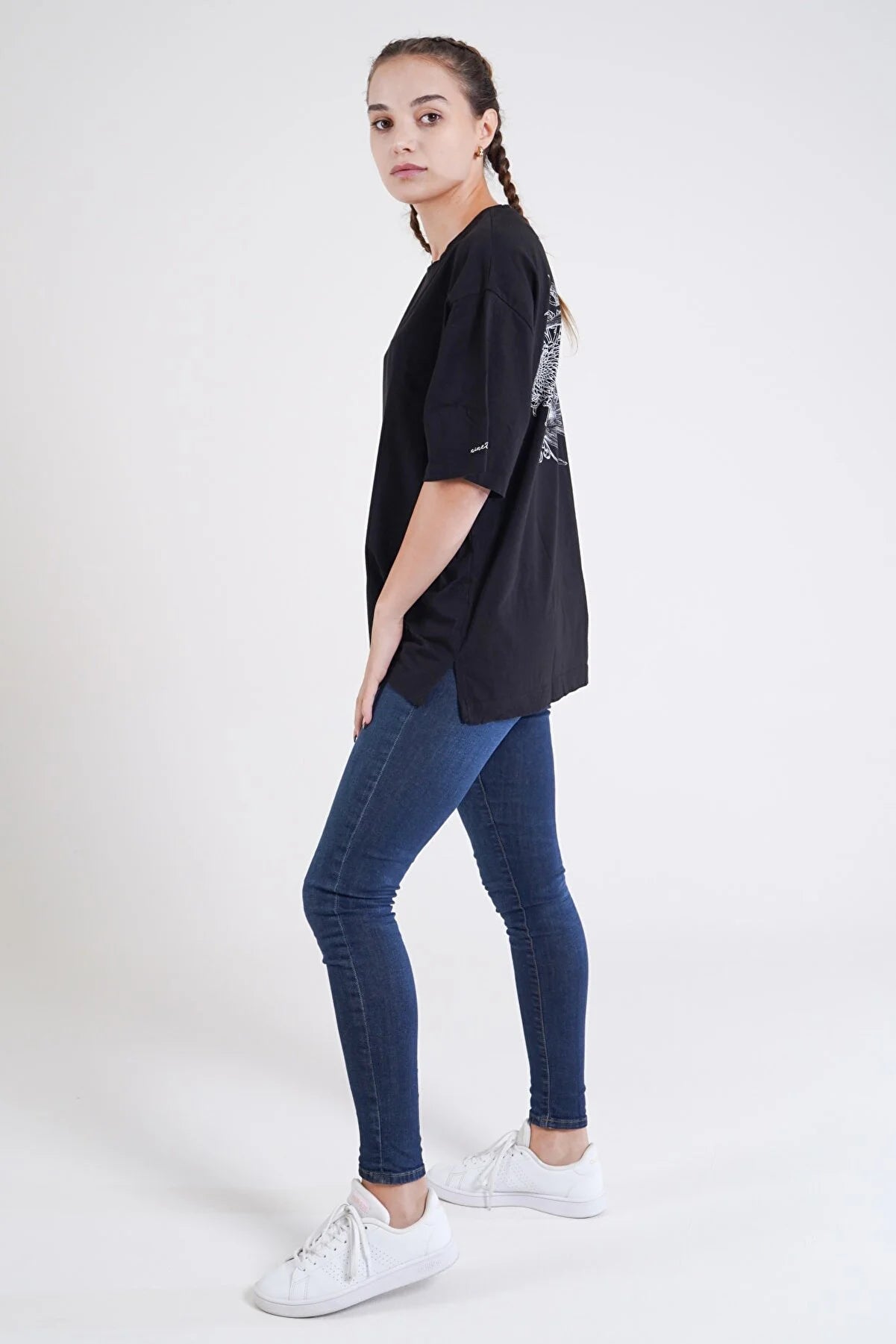 Zürafa Desen Baskılı Oversize T-Shirt - Siyah